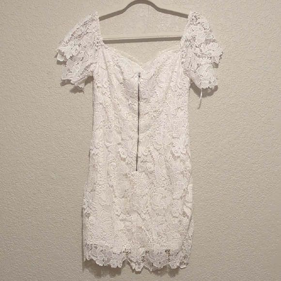 Guess Roselee white lace sweetheart neckline sheath mini off shoulder dress - Picture 8 of 9
